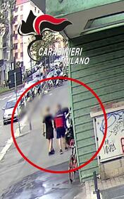 Scooter rubati, botte, furti: così derubavano i ragazzini davanti ai locali di Milano 4