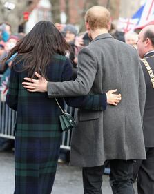Meghan Markle raggiante col Principe Harry 9