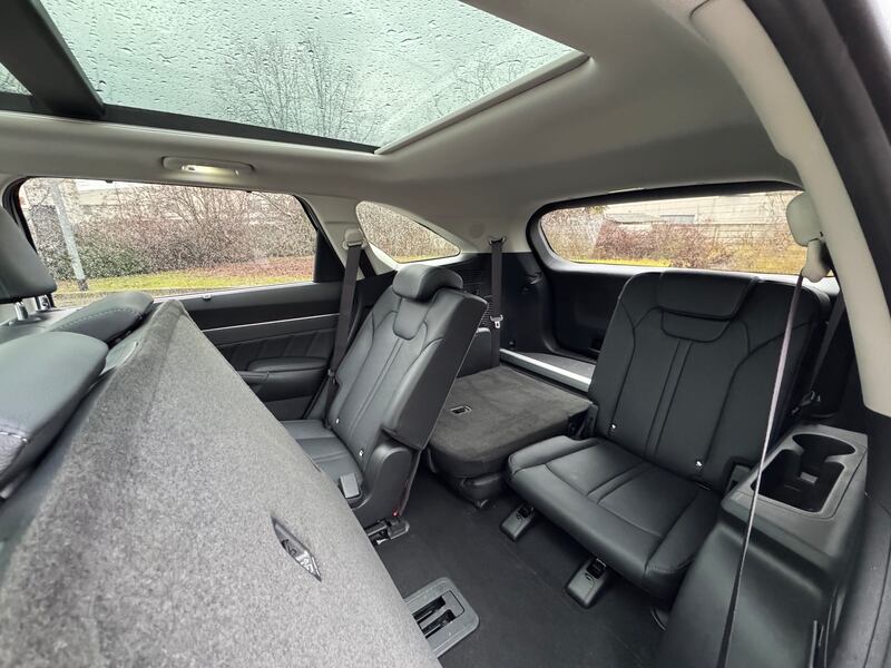 KIA Sorento HEV 2025: guarda la gallery del SUV 7 posti ibrido full 19