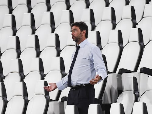 "Se salta fuori ci saltano alla gola...". La Juve e il "giallo" della carta di Ronaldo