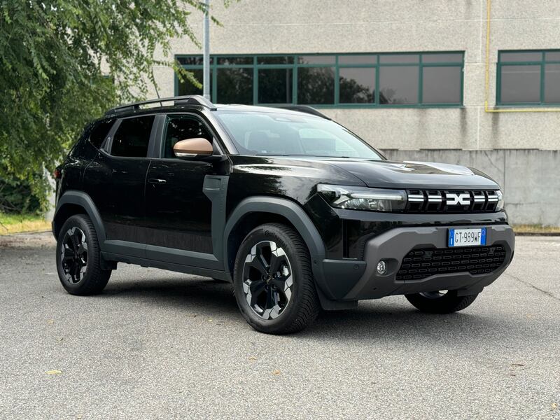 Dacia Duster 2024: guarda la gallery del SUV 4x4 mild-hybrid 1