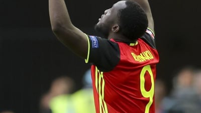 Il Belgio risorge: 3-0 all'Irlanda con la doppietta di Lukaku e Witsel