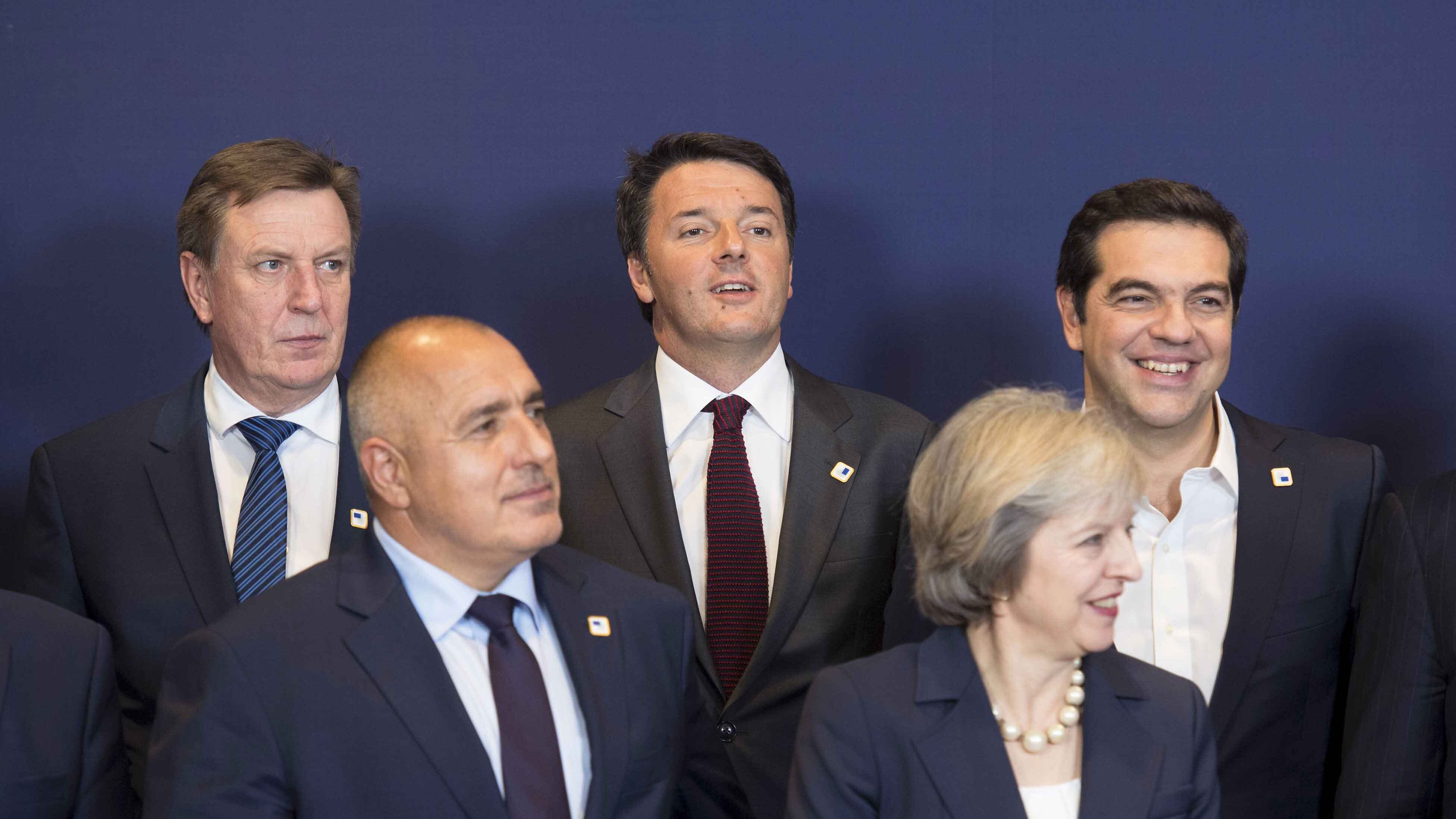 Consiglio europeo, Renzi fa la voce grossa sui migranti: "Manca solidarietà da troppi Paesi"