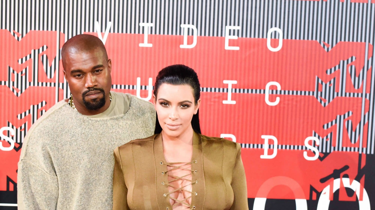 Kim Kardashian, pancione in mostra ai VMA