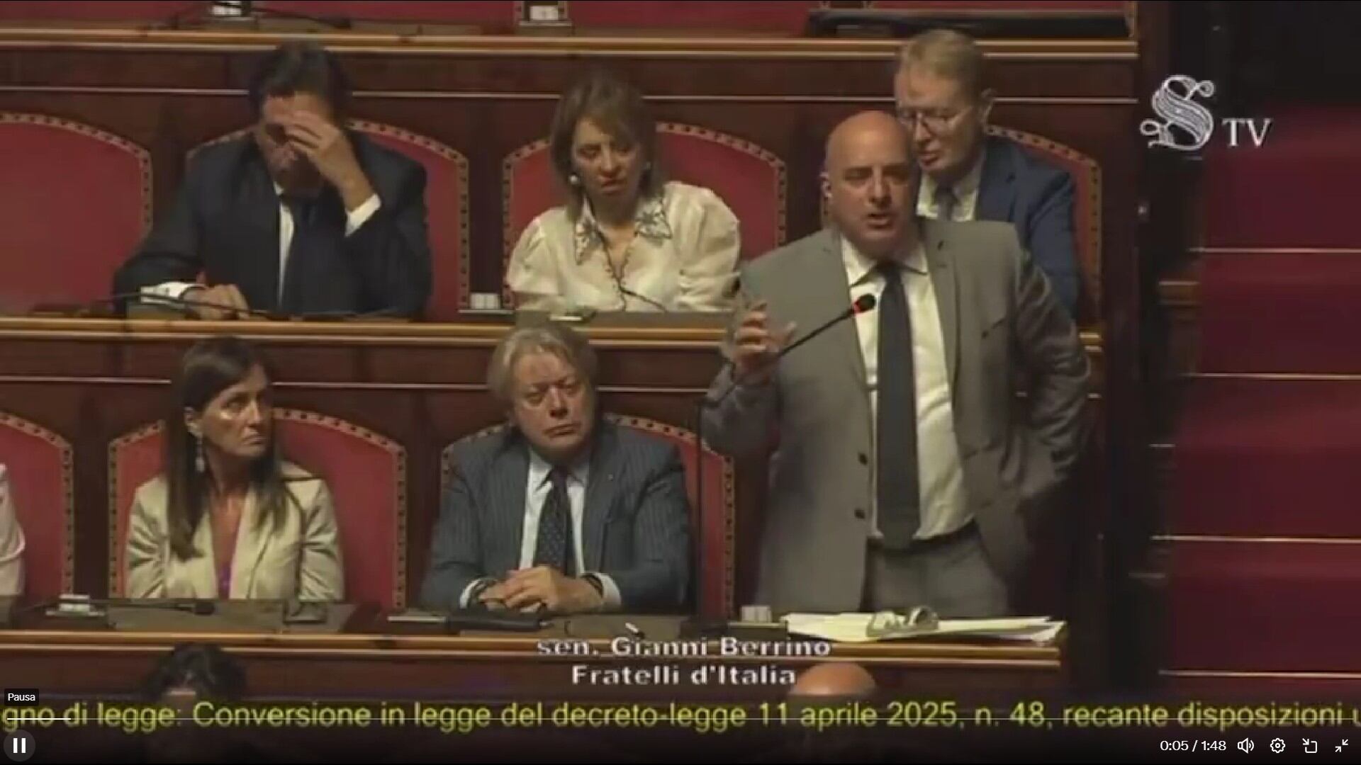 "Le donne che fanno figli per poter rubare non sono degne di farli". E scoppia la polemica in Aula