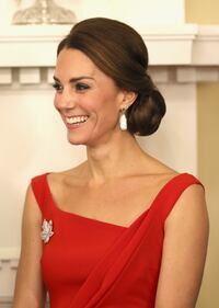 Kate in rosso incanta il Canada 1
