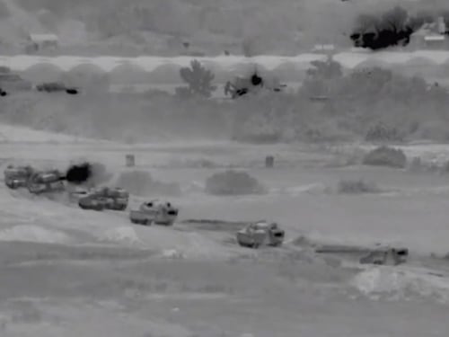 Lancio di razzi da Siria e Yemen. Truppe israeliane verso Gaza city