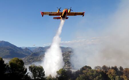 Francia, incendio in Costa Azzurra 4