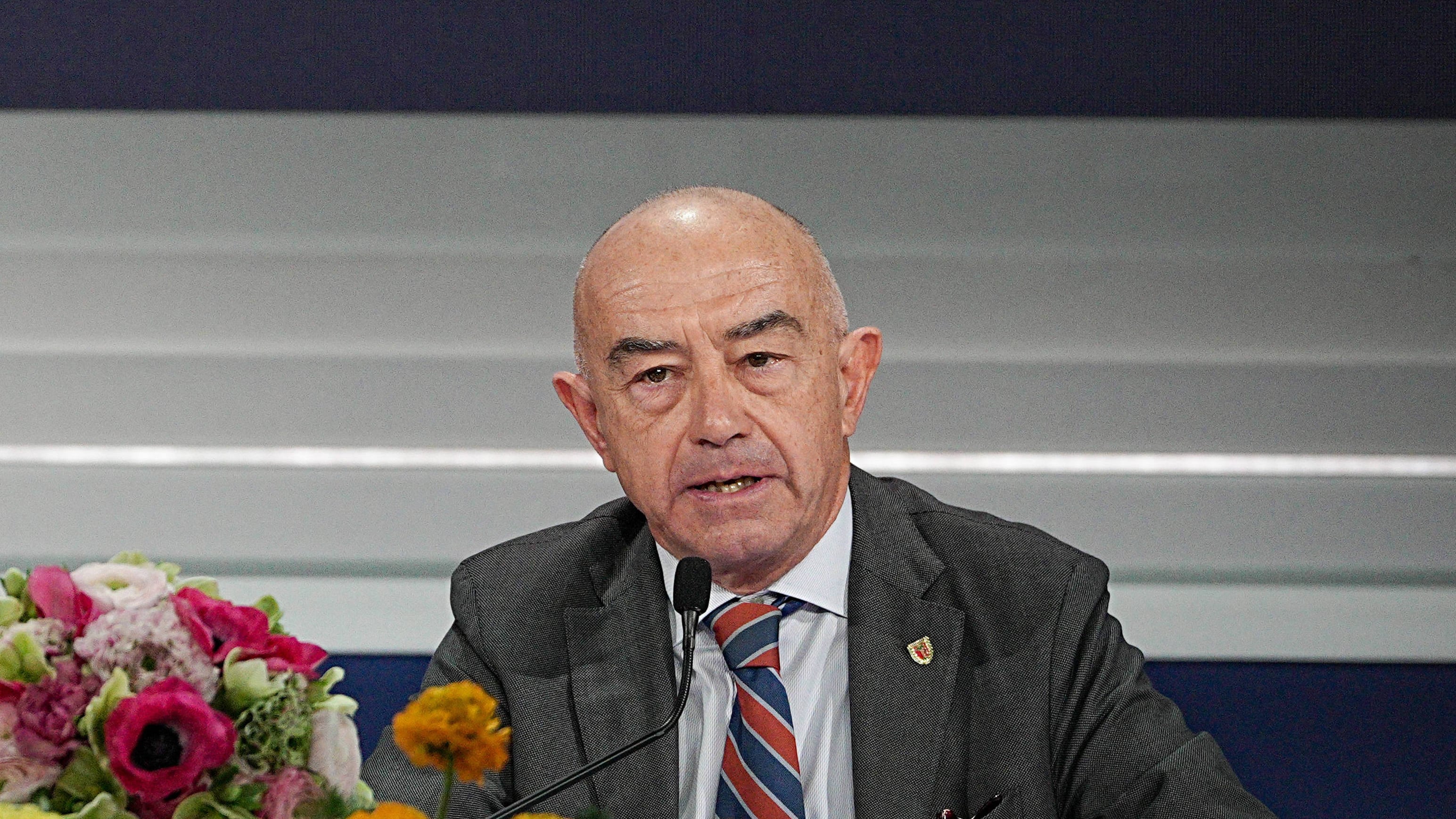 Sanremo snobba la Rai e fa la gara per sostituirla