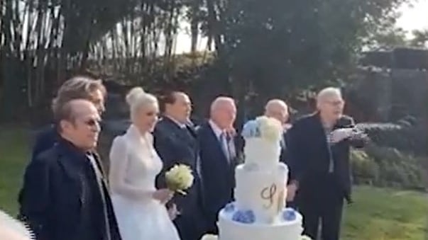 Promessa d'amore di Silvio: "Grato al cielo per Marta"