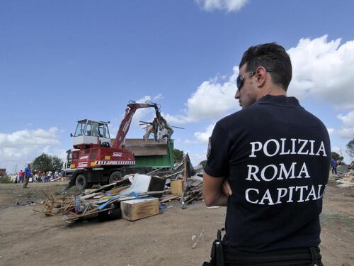 Tangenti al Comune di Roma: i campi rom in mano alle coop