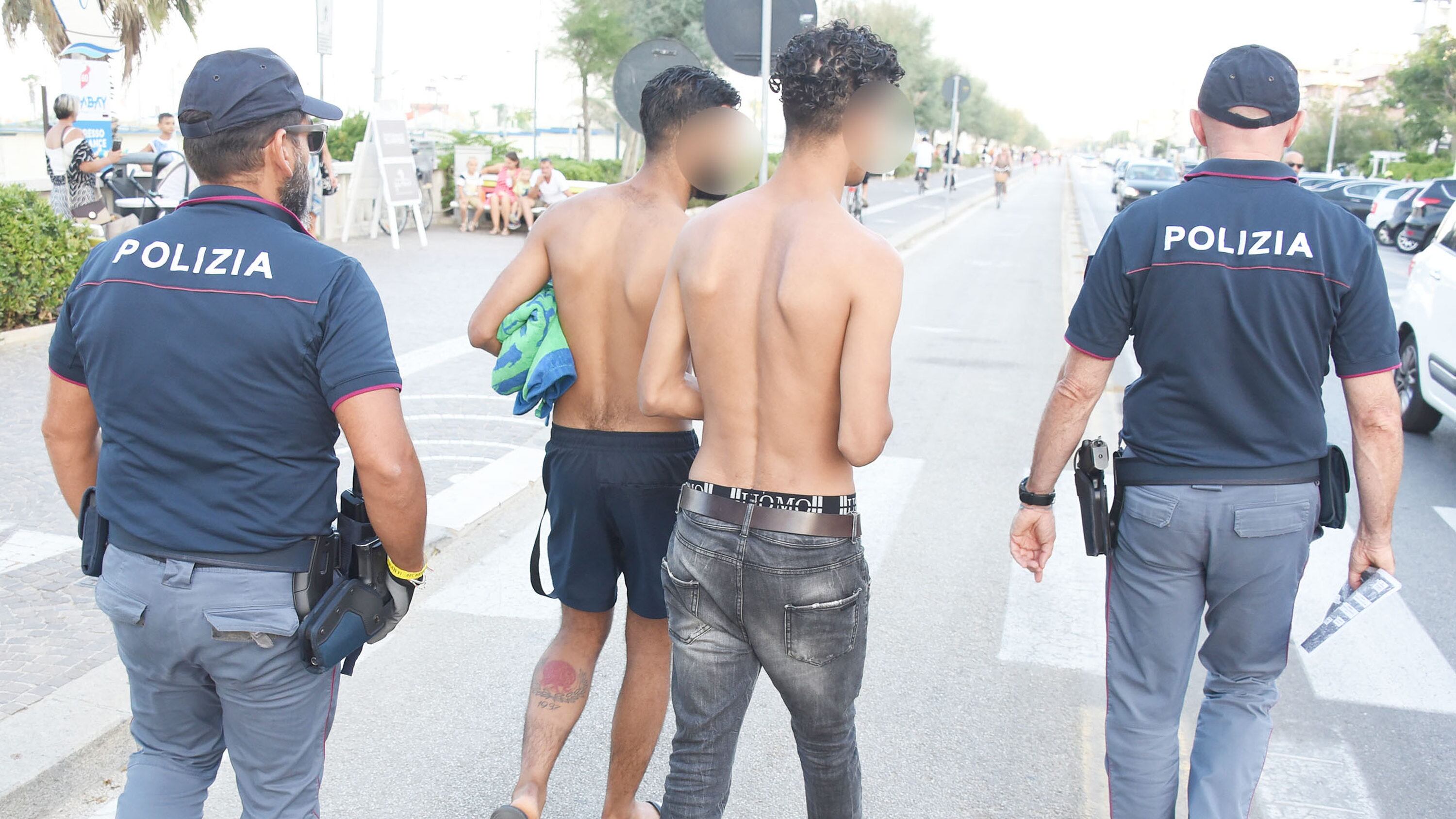 Dai jeans alle mancate urla d'aiuto: se le follie dei giudici assecondano le belve