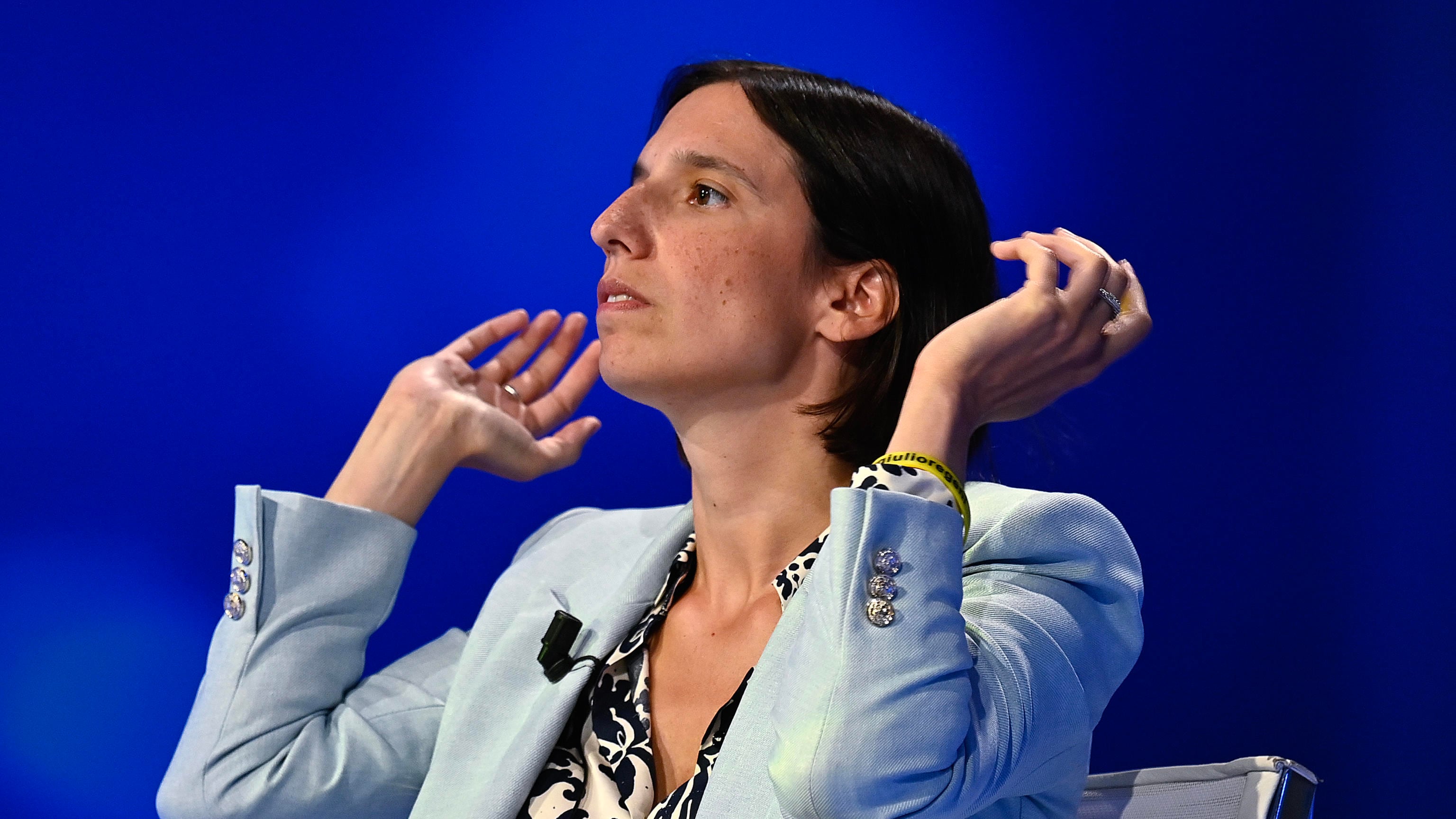Schlein in caduta libera: nuovo record negativo. E il M5s perde un punto in 14 giorni