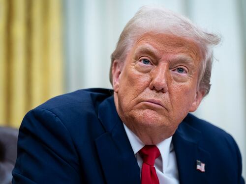 Difficile l'intesa per Pasqua. E Trump "punge" Zelensky