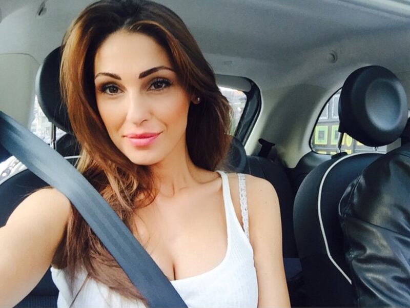 Anna Tatangelo su Instagram 24