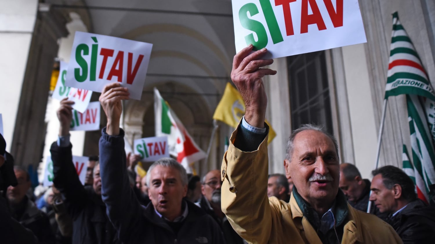 Il popolo Sì Tav torna in piazza E la Lega va contro il governo