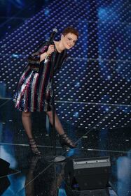 Sanremo 2016: i look femminili nella serata cover 38