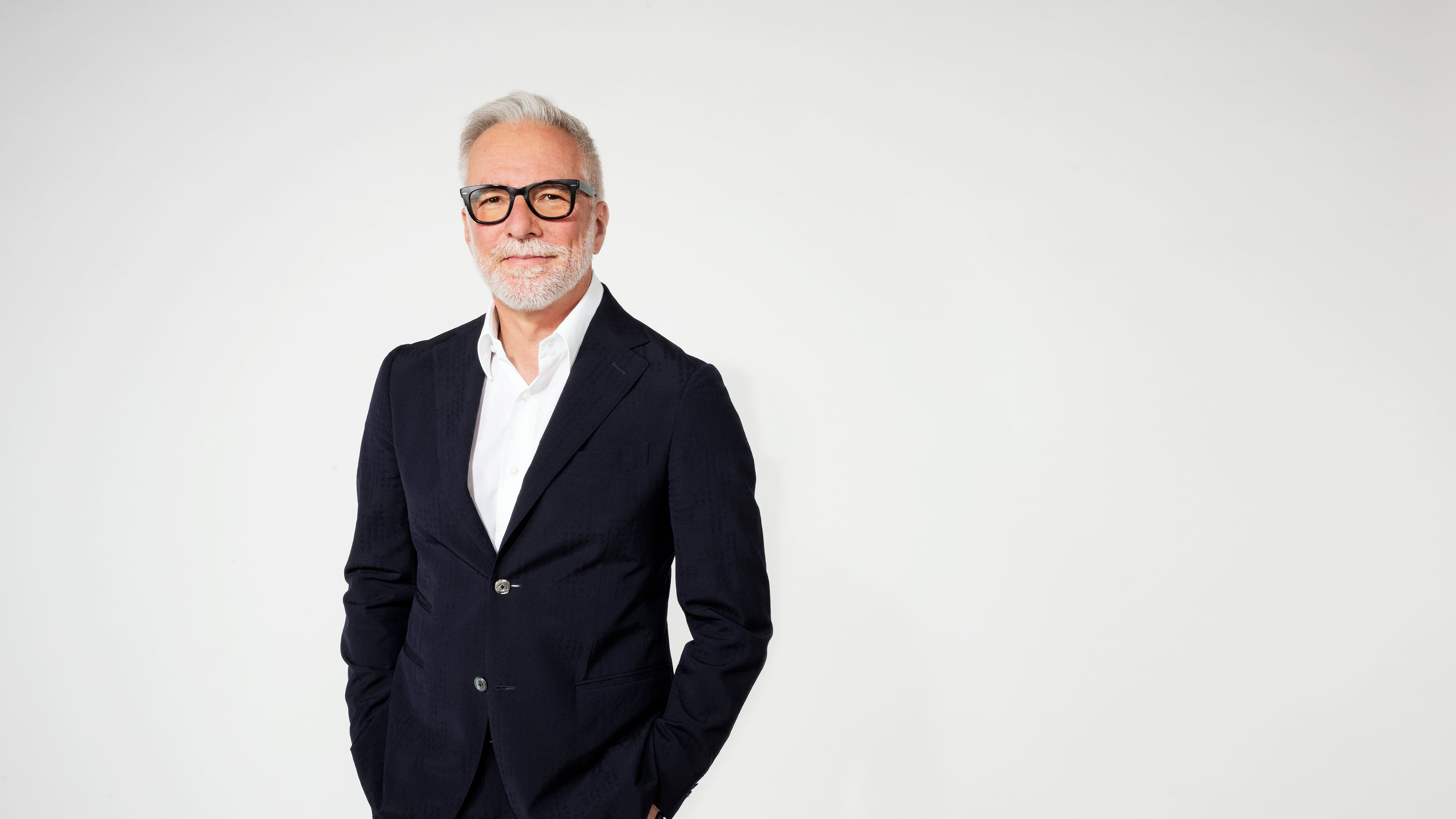 Porsche, Innocenti: "La classe politica partecipi con più forza per stimolare la mobilità elettrica"