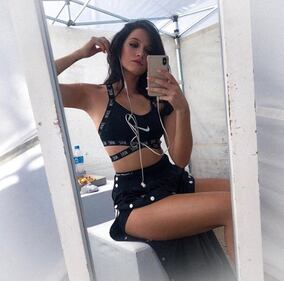 Oriana Sabatini, la compagna di Dybala, sexy su Instagram 10