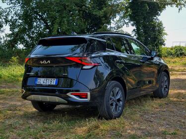 Kia Sportage HEV gallery: guarda le foto della prova su strada 6