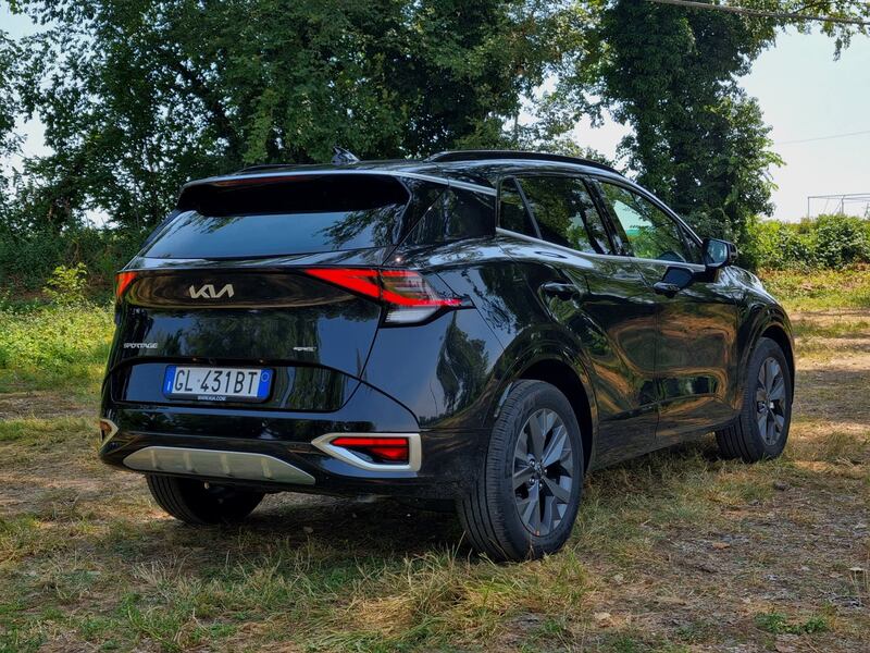 Kia Sportage HEV gallery: guarda le foto della prova su strada 6