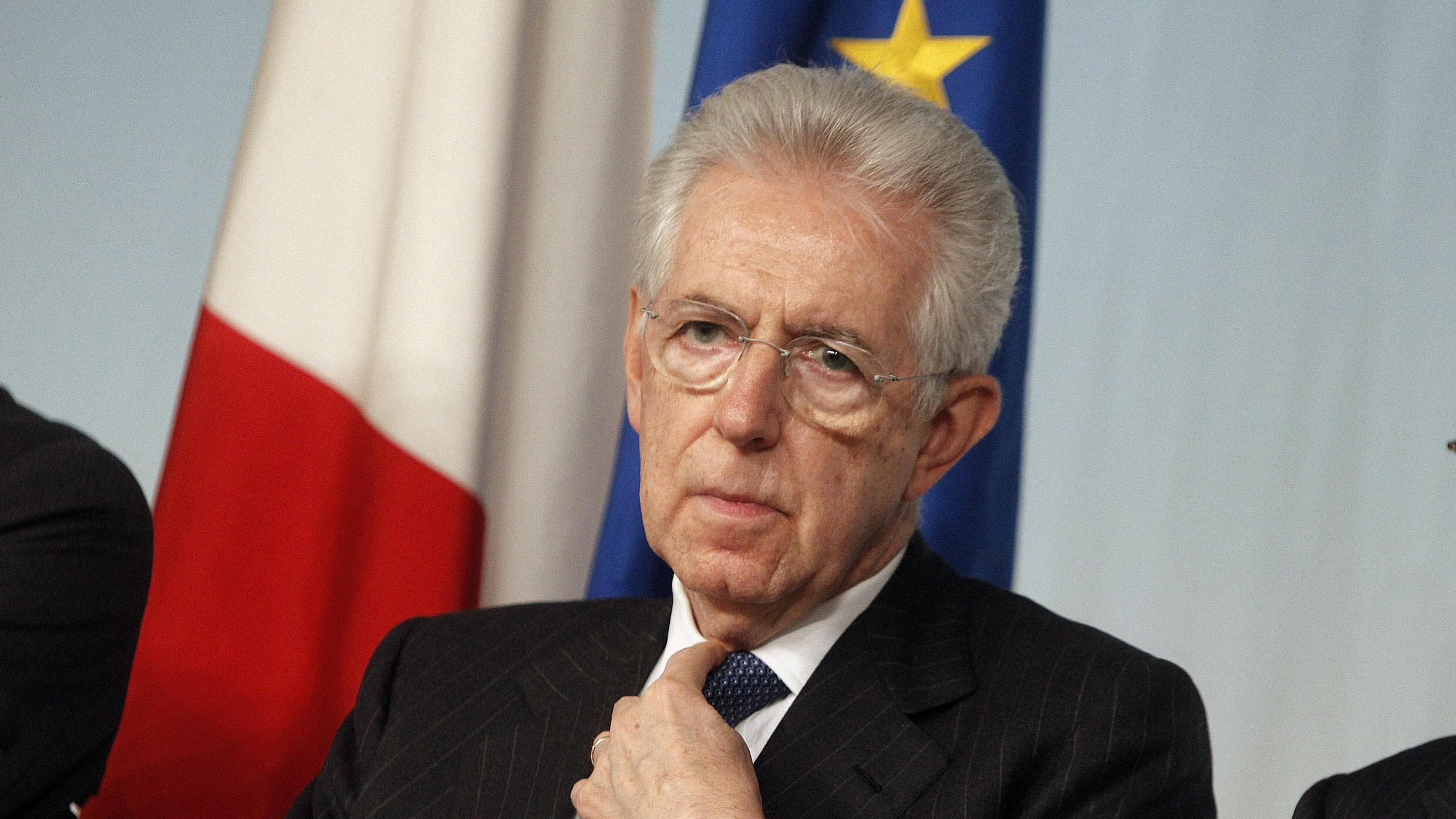 Monti fa ancora promesse: "Ora riduciamo le tasse"