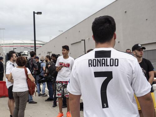 Madrid ha già dimenticato CR7: la sua maglia del Real diventa della Juve