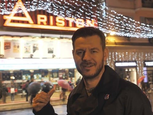 Alessandro Cattelan a sorpresa a Sanremo, ma è mistero sulla sua partecipazione