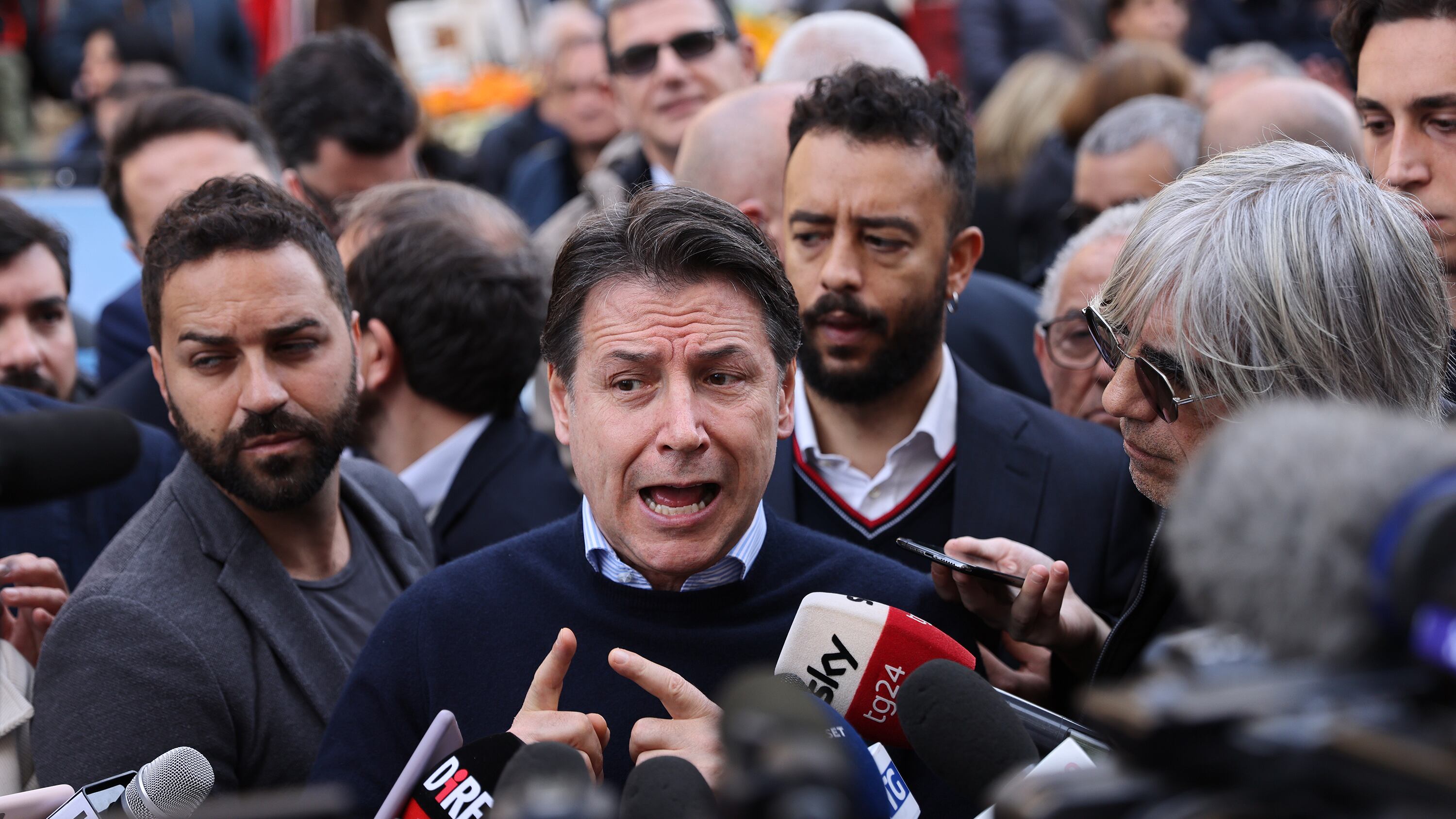 Le favole di Conte sul Reddito