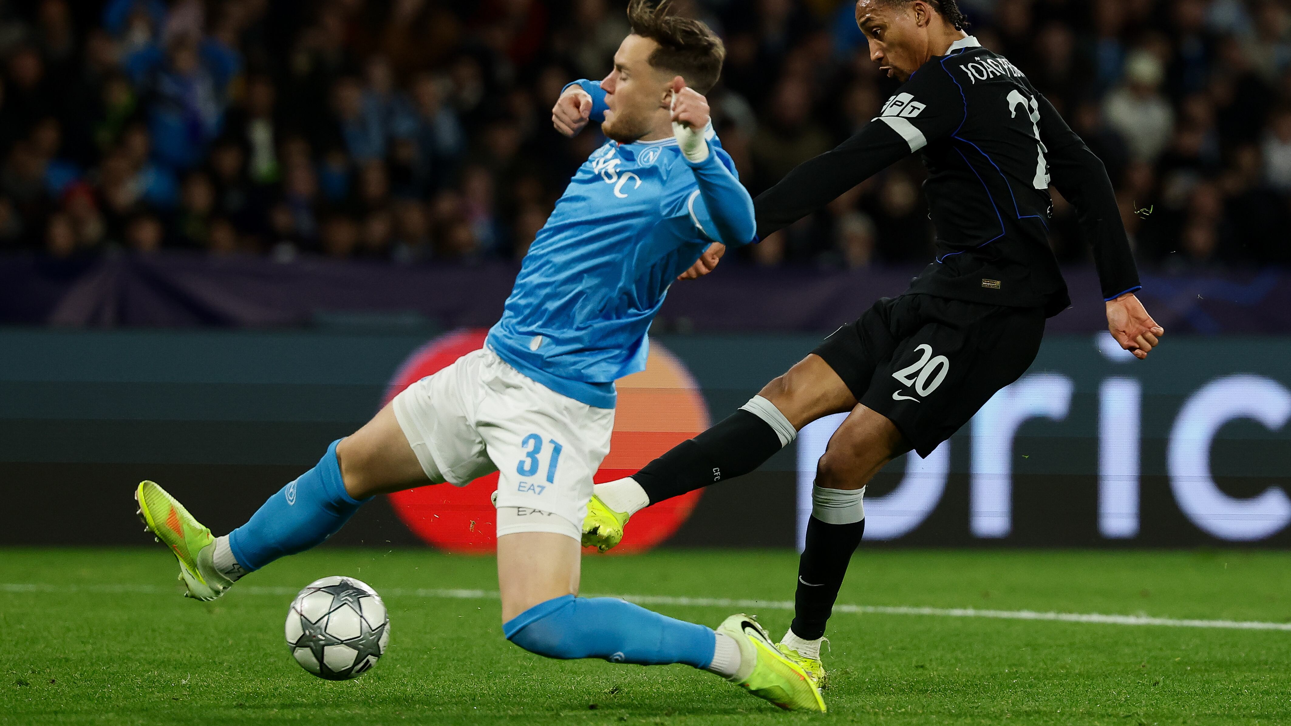 Un Napoli generoso si arrende al Chelsea: azzurri fuori dalla Champions
