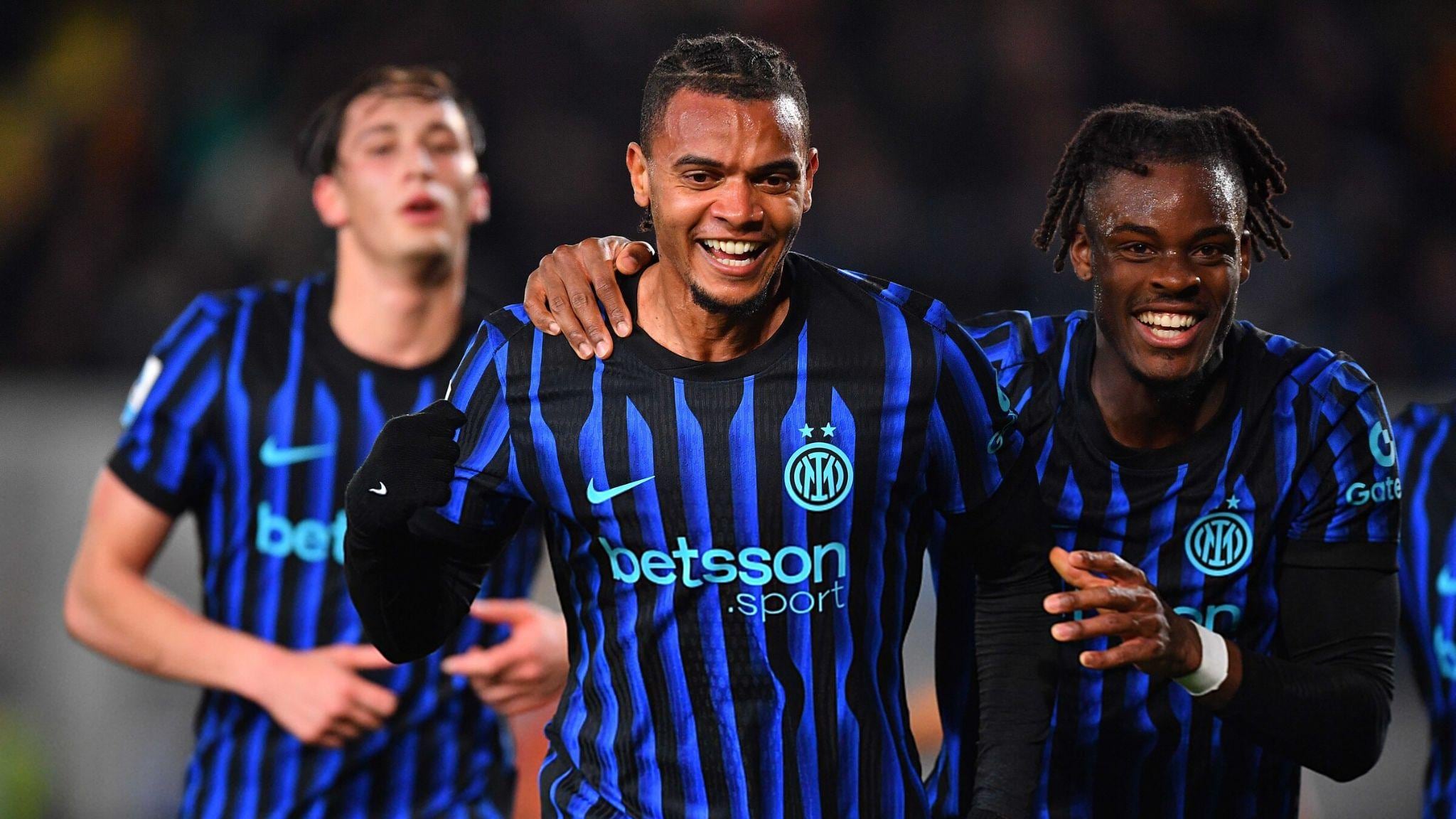 L’Inter passa a Lecce e lancia la fuga scudetto: i nerazzurri allungano a più dieci sul Milan