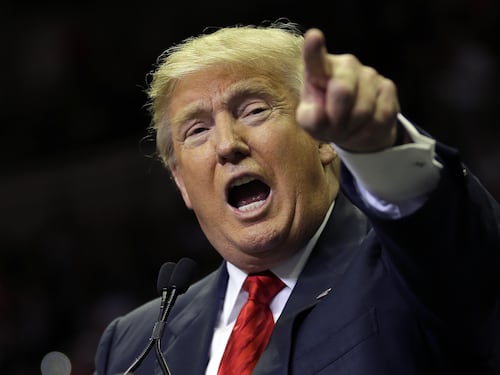 Donald Trump: "Vi dico chi c'è dietro le Torri Gemelle"