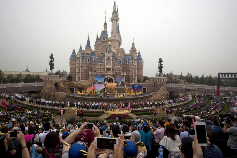 Shangai, apre il primo Disneyland cinese  9
