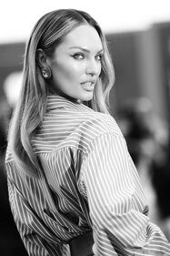 Candice Swanepoel sfila in camicia sul red carpet 4