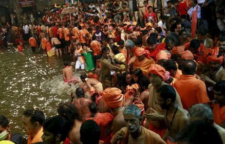 I colori della festa indiana del Kumbh Mela 1