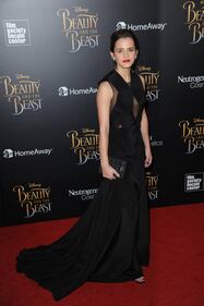 Emma Watson sexy sul red carpet 33