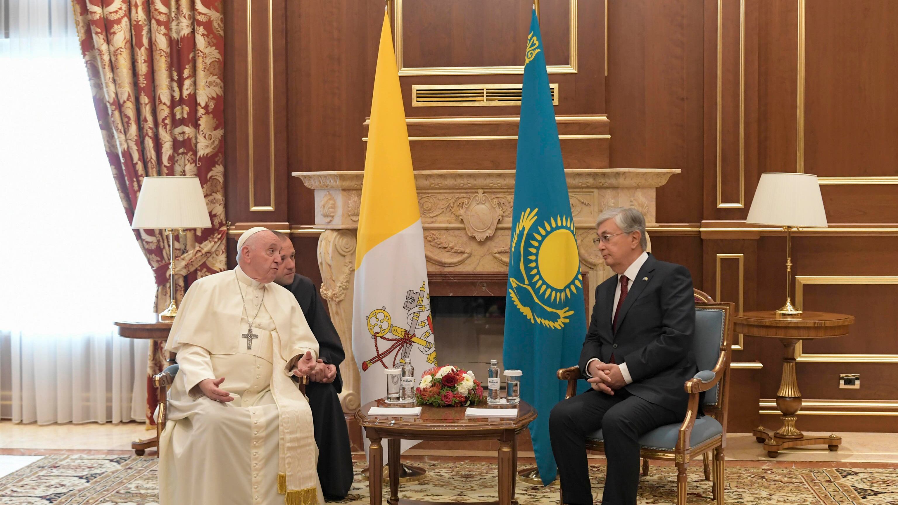La missione di Francesco ad Astana: così è diventata capitale del mondo per due giorni