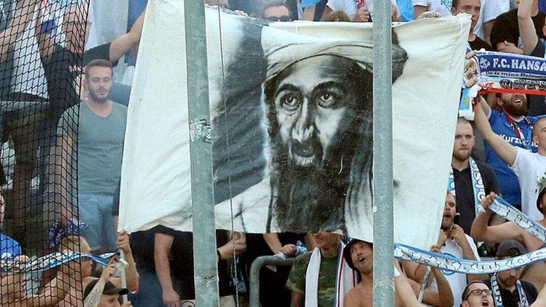 Germania, allo stadio spunta l'immagine di Bin Laden