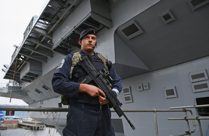 La Queen Elizabeth prende il mare 1