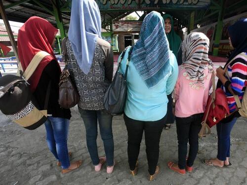 In tribunale con il velo islamico: il giudice le nega l’udienza