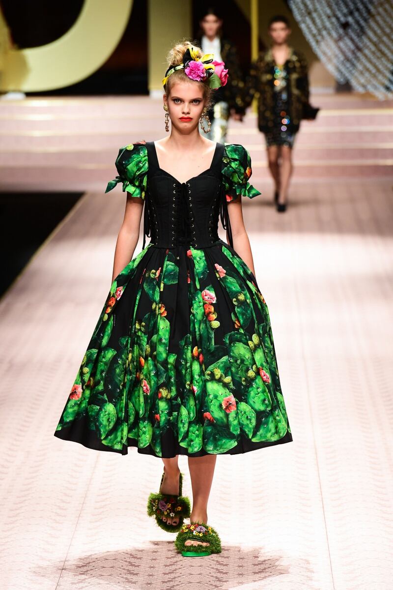 Monica Bellucci e le star in passerella per Dolce & Gabbana 2