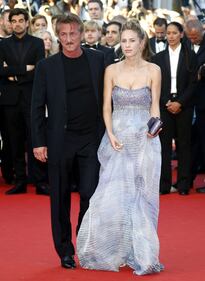 La figlia di Sean Penn gli ruba la scena a Cannes 14
