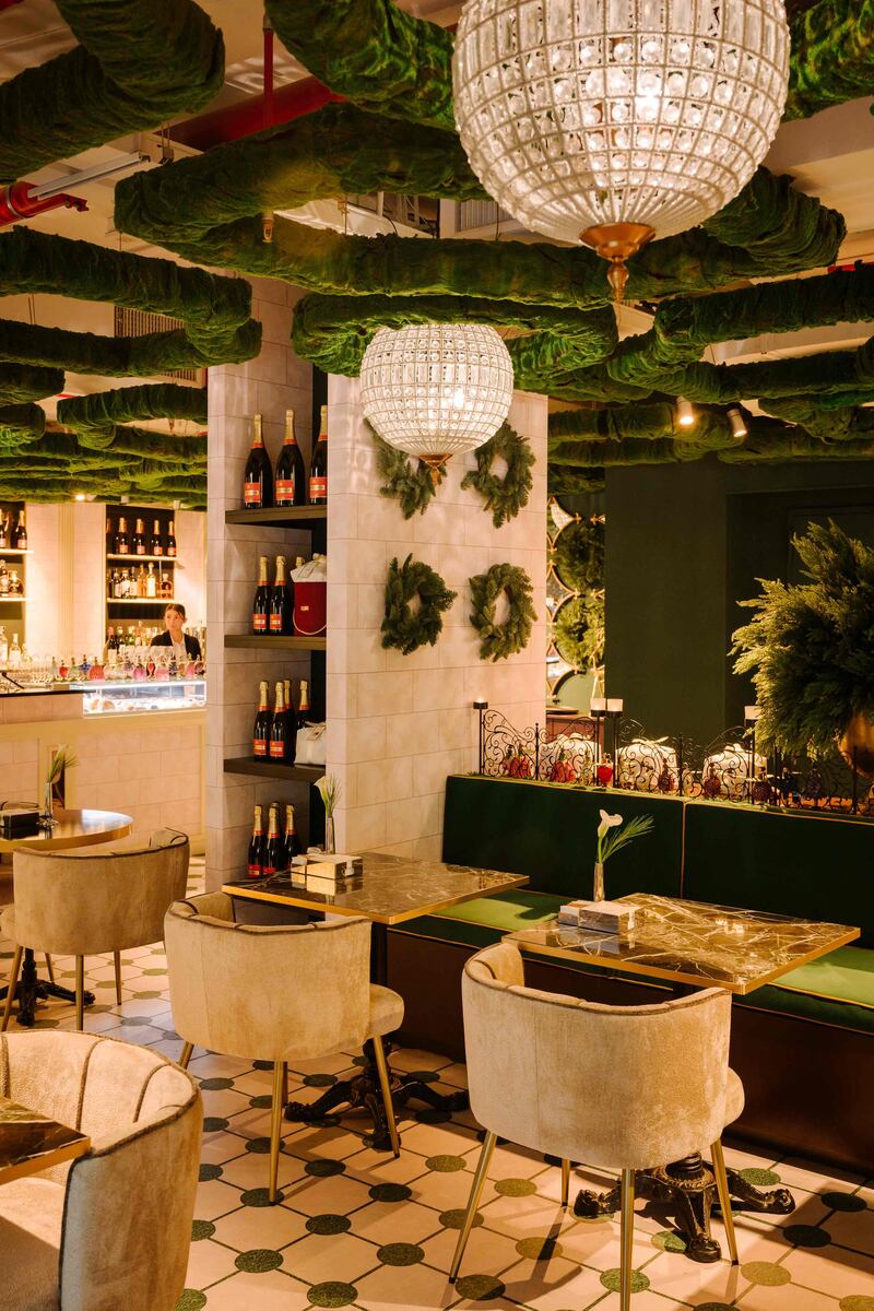 La magia del Natale arriva a Milano a "Palazzo Magia" 4