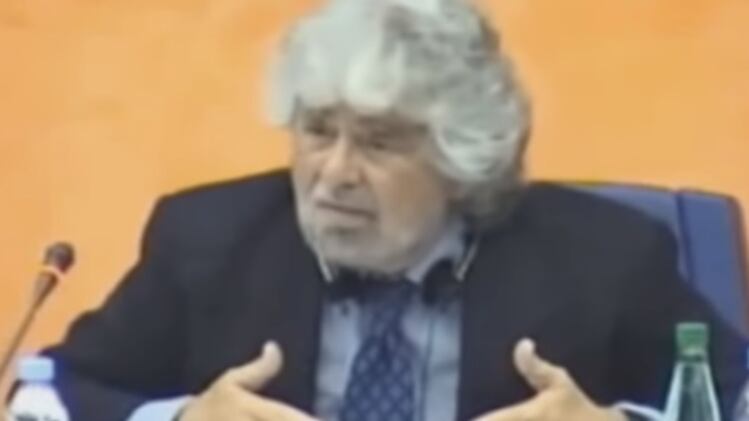 Quando Grillo diceva all'Ue di non dare soldi all'Italia: "Vanno alla mafia"