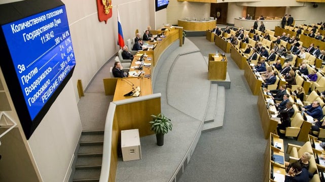 La Russia "salva la famiglia": pestare la moglie non è reato