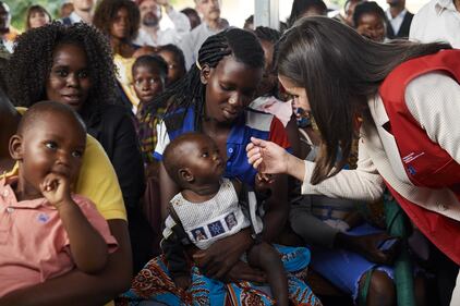 La regina Letizia in visita al Manica Health Center 4