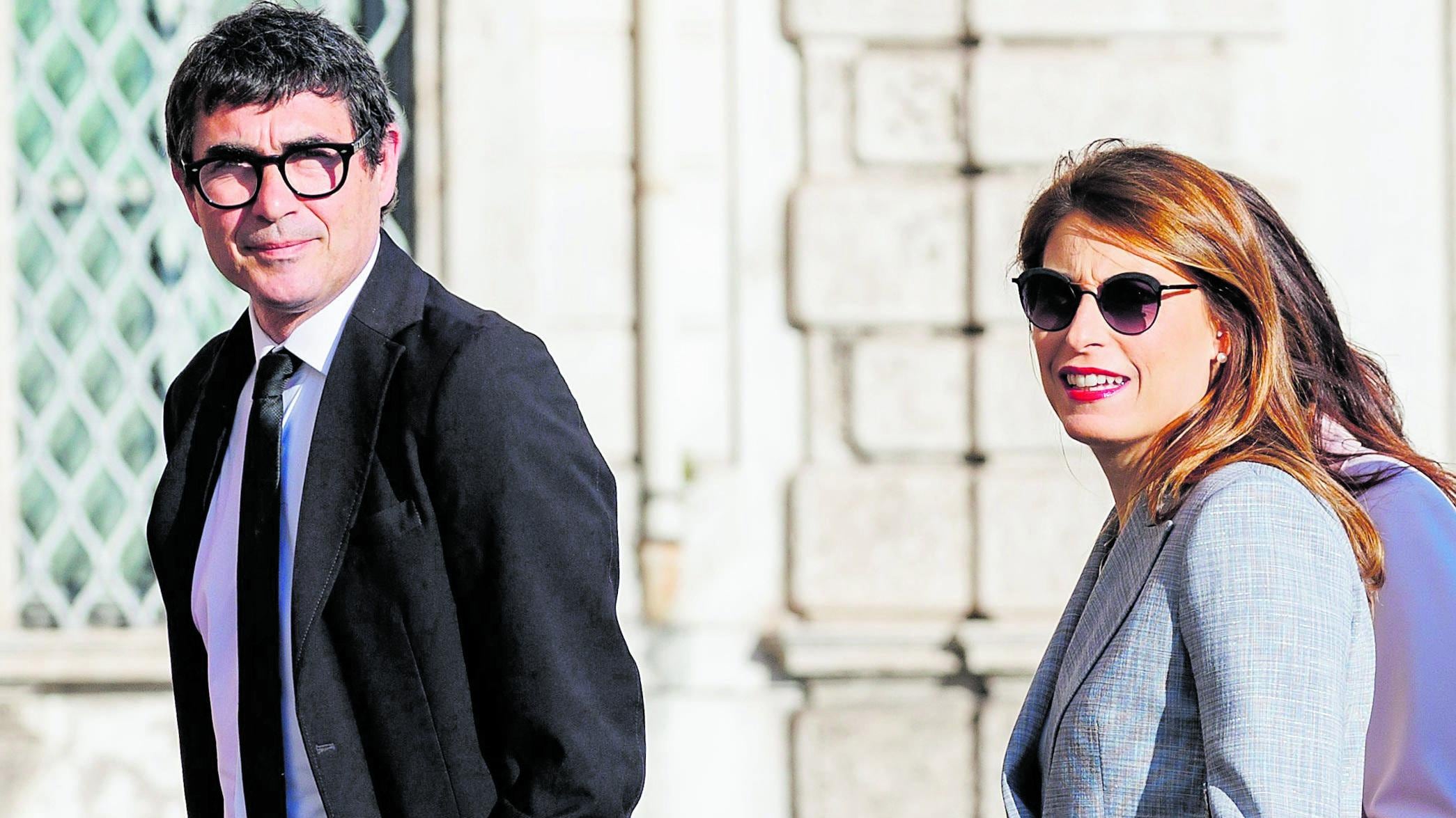 I "comunisti col Rolex": a casa Fratoianni 200mila euro all'anno