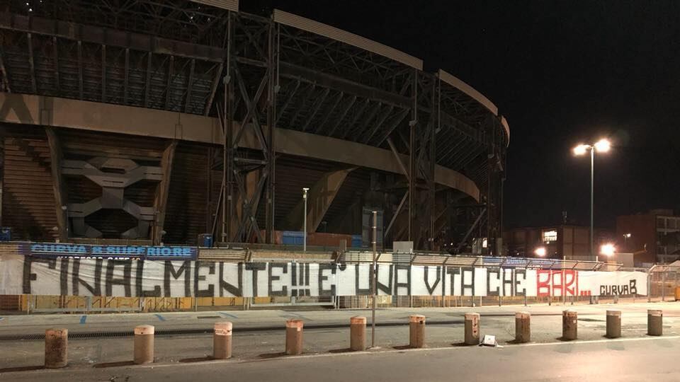 De Laurentiis prende il Bari, contestazione a Napoli