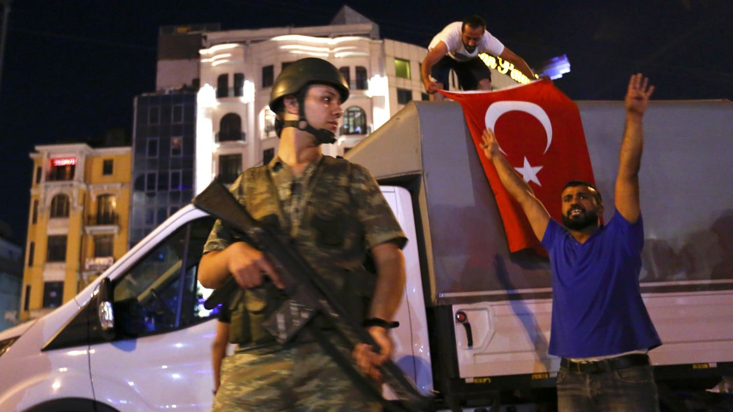 In Italia l'islam festeggia: «La Turchia grande Stato»