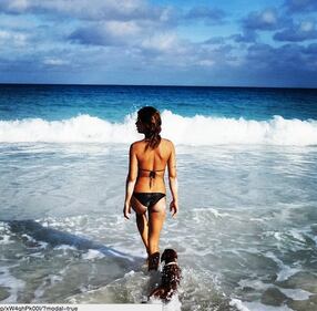 Elisabetta Canalis in bikini su Instagram 3
